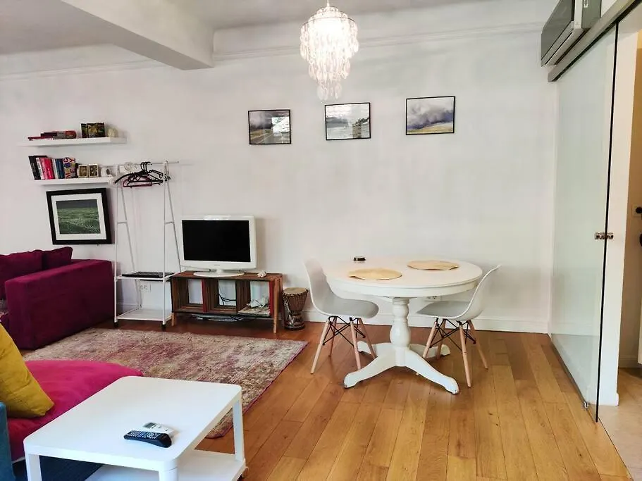 شقة Old Town Bohemian Studio With Garden View Balcony بوخارست
